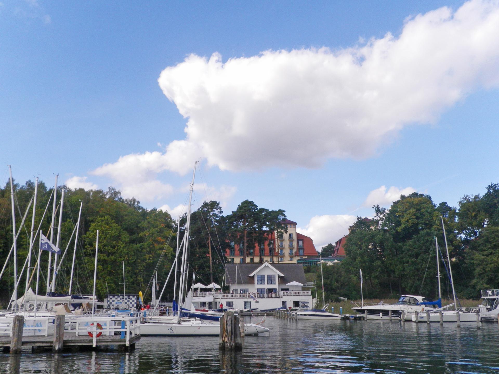 Precise Resort Bad Saarow Exterior foto The marina at the Royal Lymington Yacht Club