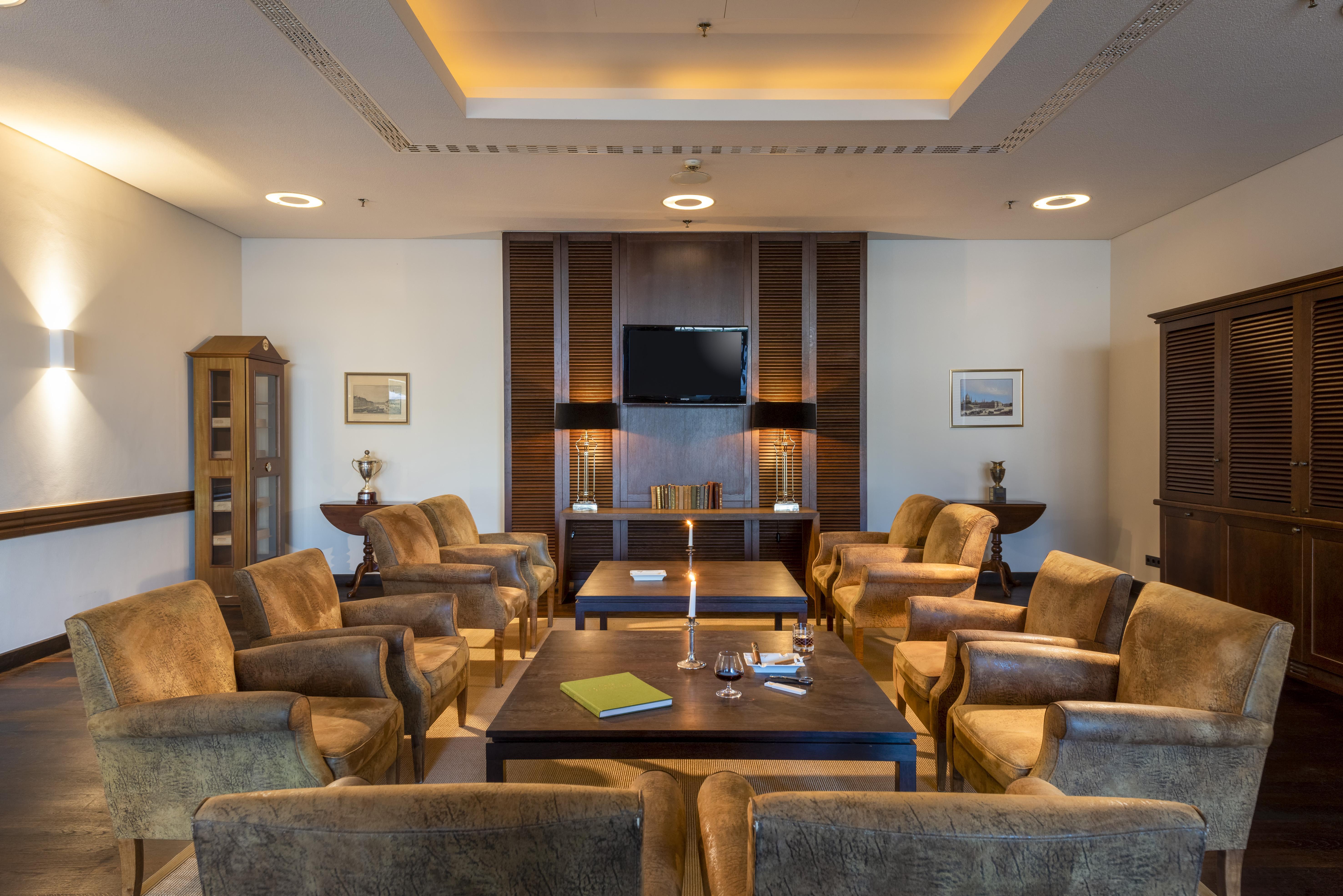 Precise Resort Bad Saarow Exterior foto The lounge at the airport